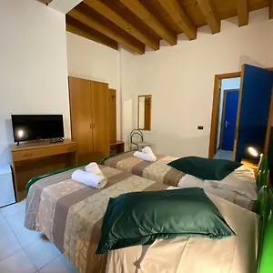 Casa Santa Caterina E Sant Antonio Gasthuis Padua